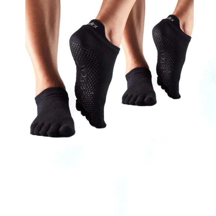 Best Grip Socks for Your Workout